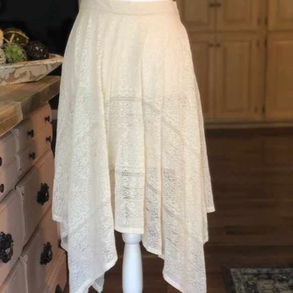 Hollister Lace Skirt - Picture 2 of 6